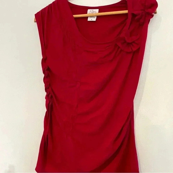 Oh Baby Maternity pink short sleeve ruched shirt with flower detail​ - Picture 5 of 6